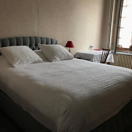 Logis Le Cheval Blanc Hotel Saint-Just  Exterior photo